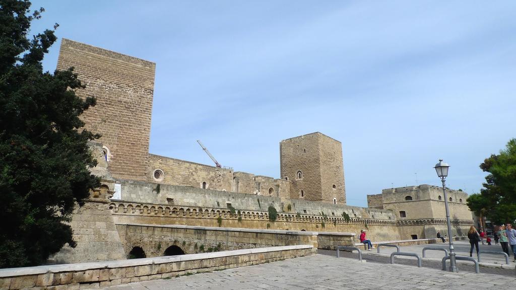 Art Loft M8 Bari City Centre M8Apartments Rum bild